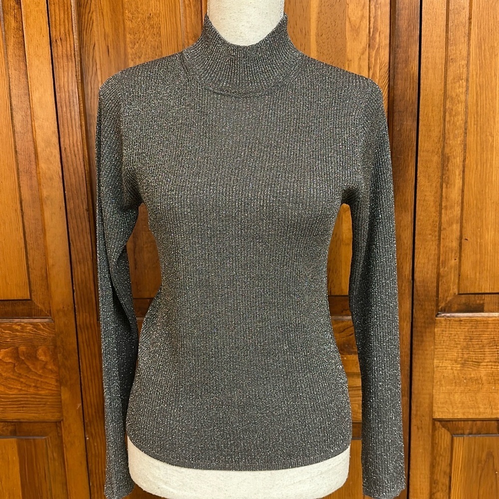August Silk Knits Metallic Silver Shimmer Turtleneck Silk Blend Small Preowned